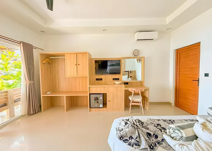 Solaluna Beach Homestay